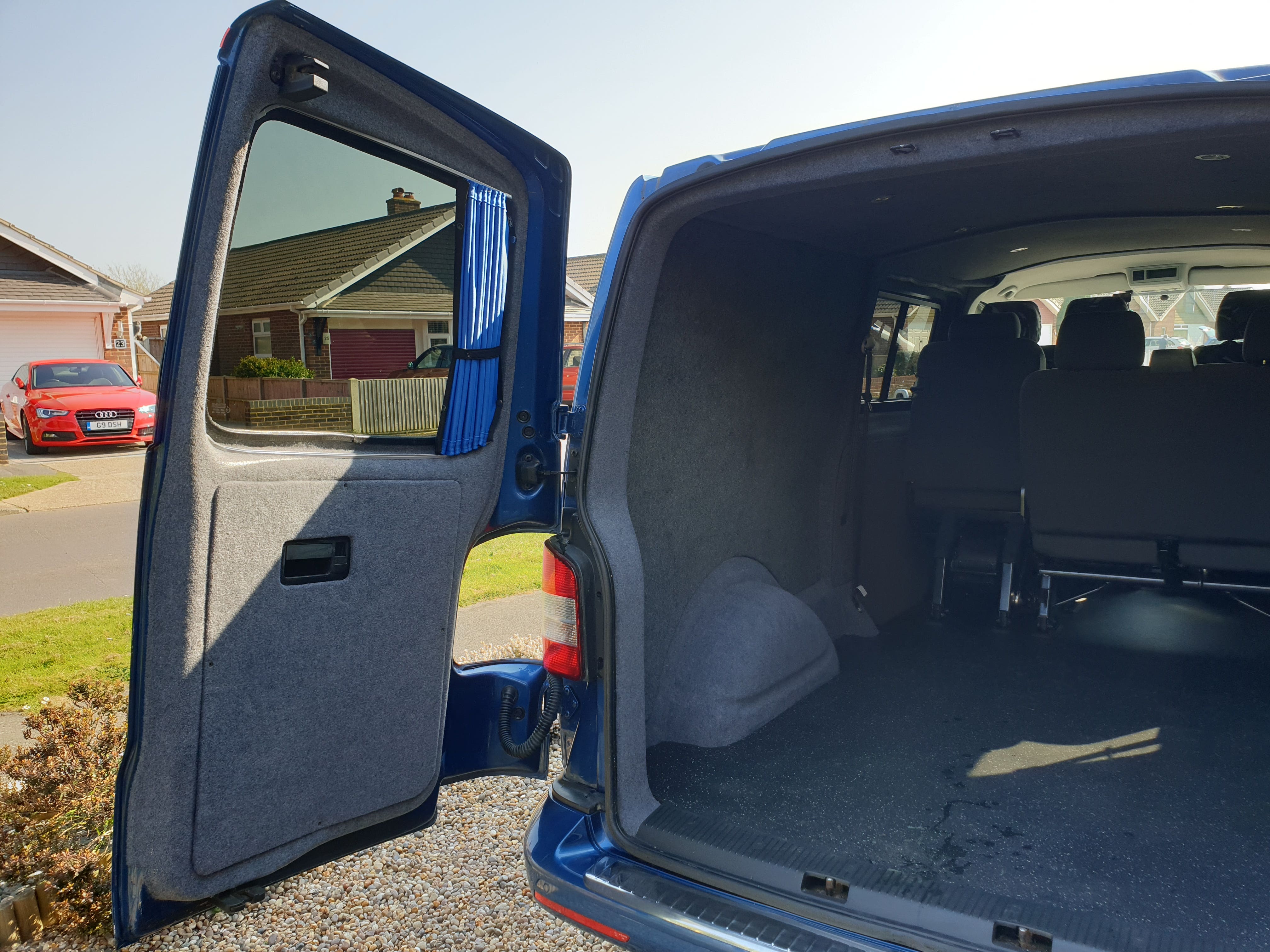 VW T5.1 LWB HIGHLINE T30 KOMBI 6 Seater 2014