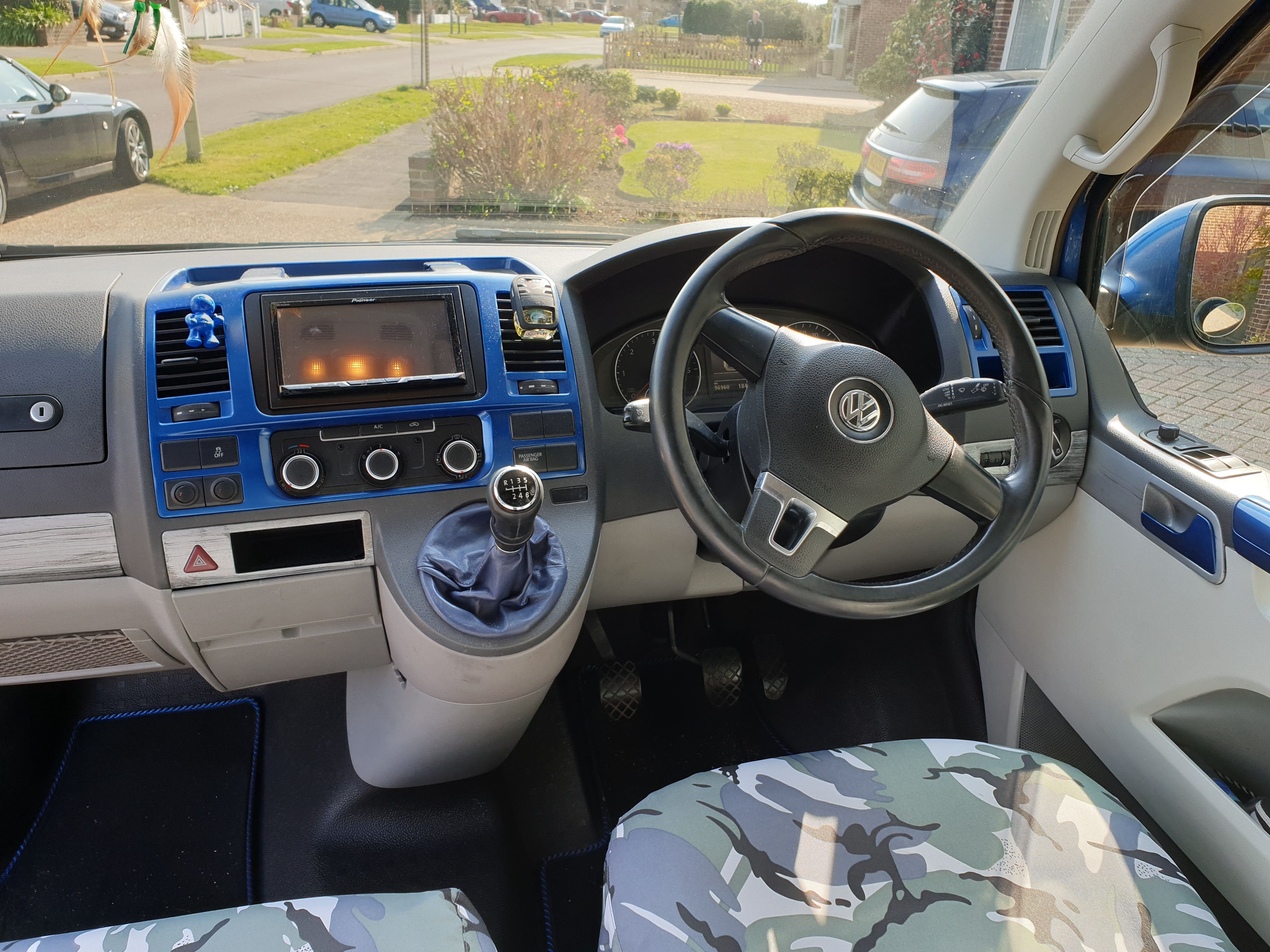 VW T5.1 LWB HIGHLINE T30 KOMBI 6 Seater 2014