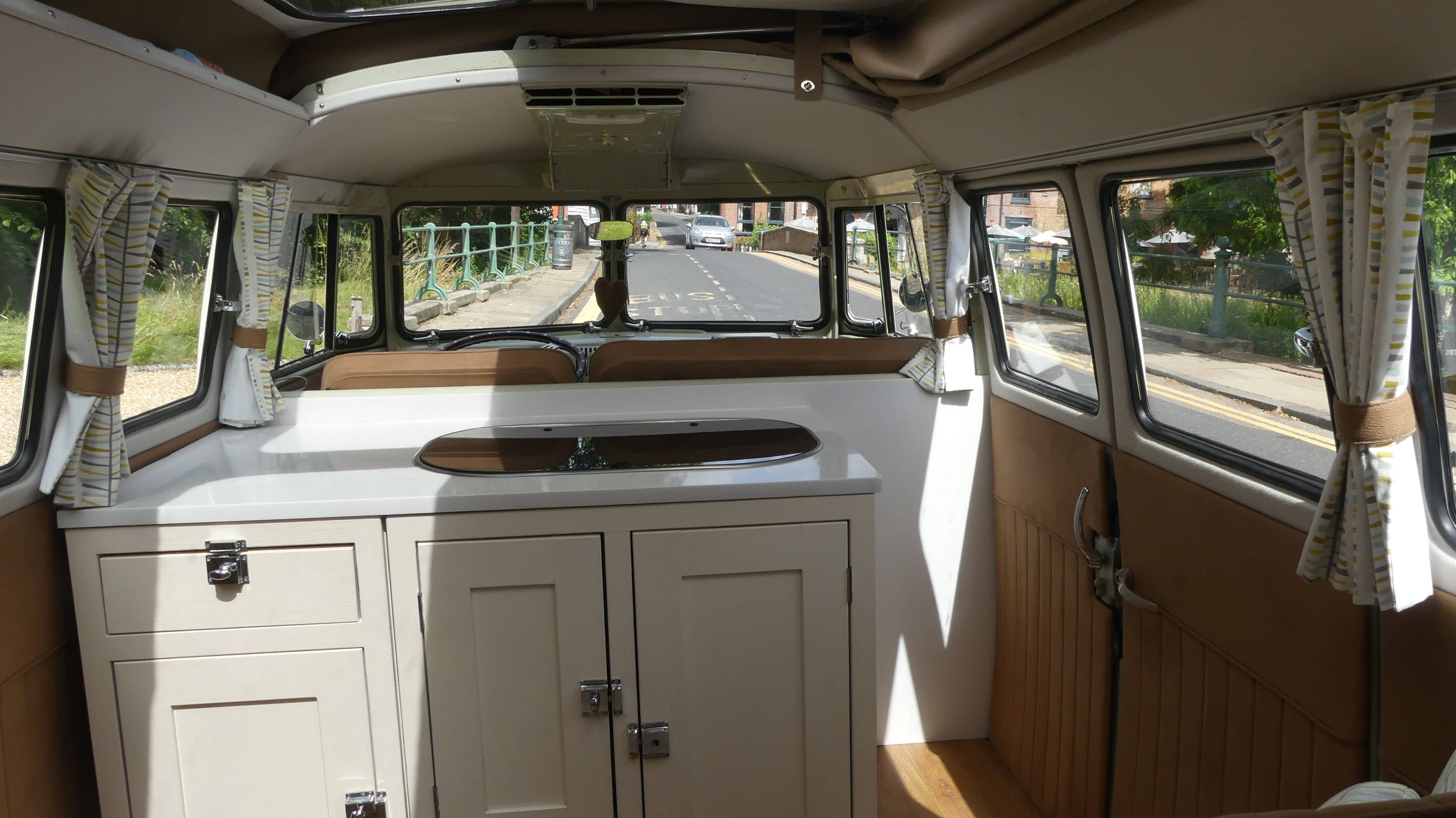 1962 Splitscreen Camper (Winnie)