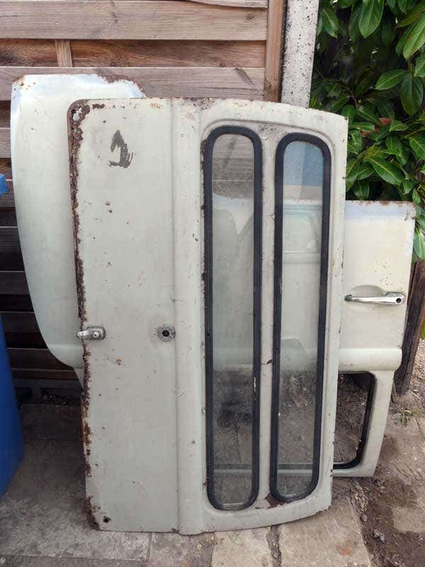 Very RARE - Late Split / Early Bay Type 2 tailgate  from 1970s Police van - twin window & lock