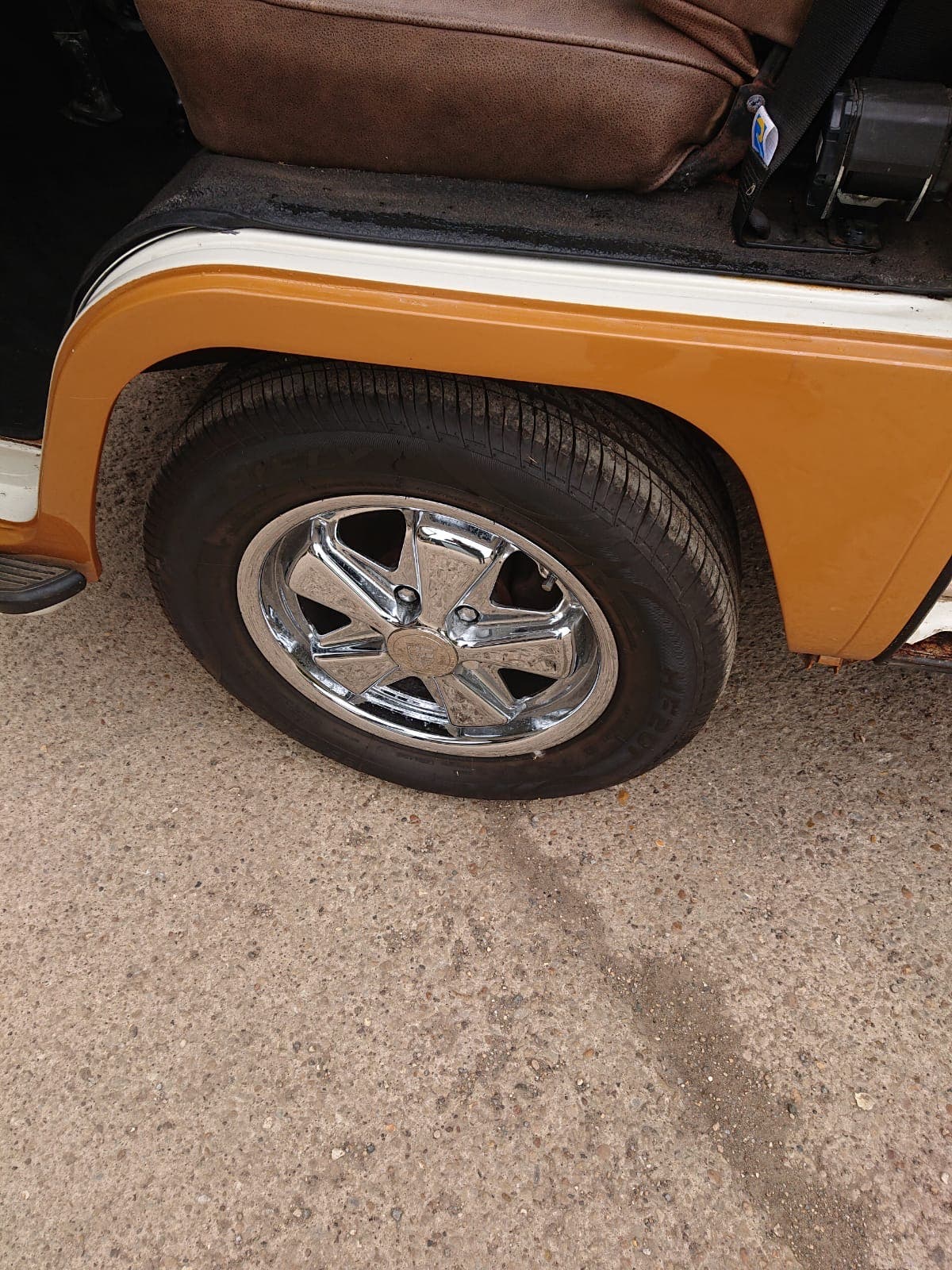 Right hand Drive Australian Rust free import. 1971. Brand new van wurks interior and trim being fitted. 1641cc engine