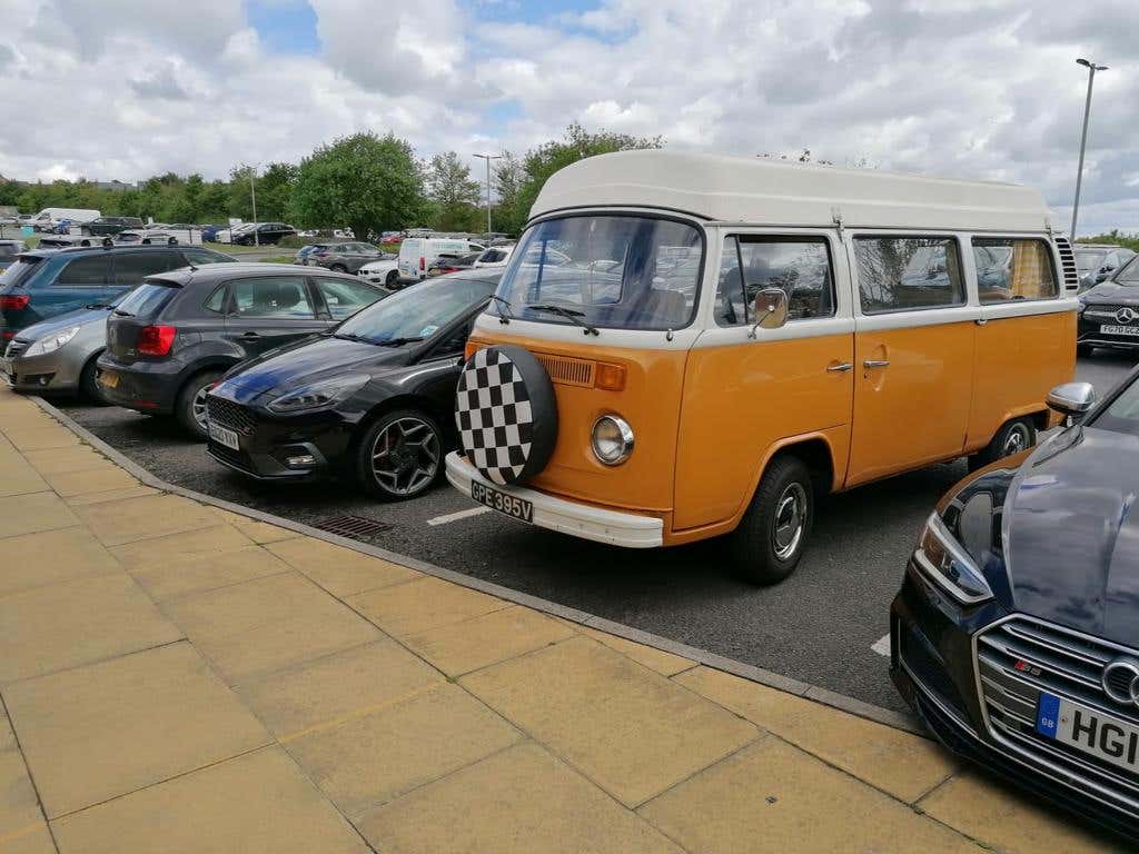 VW T2 Bay Window ( Late Bay ) 1979