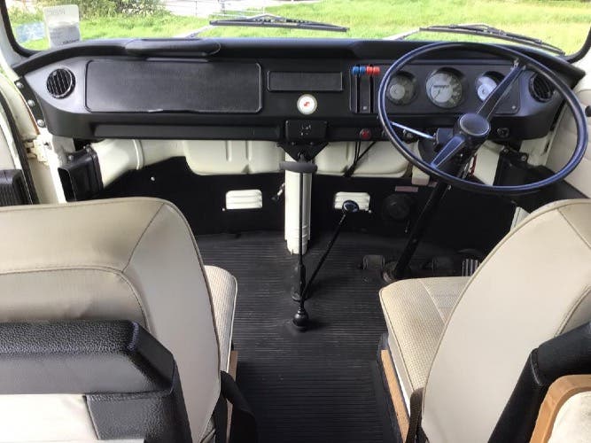 VW Baywindow Devon Moonraker