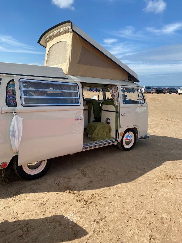 1969 LHD WESTFALIA EARLY BAY FOR SALE.