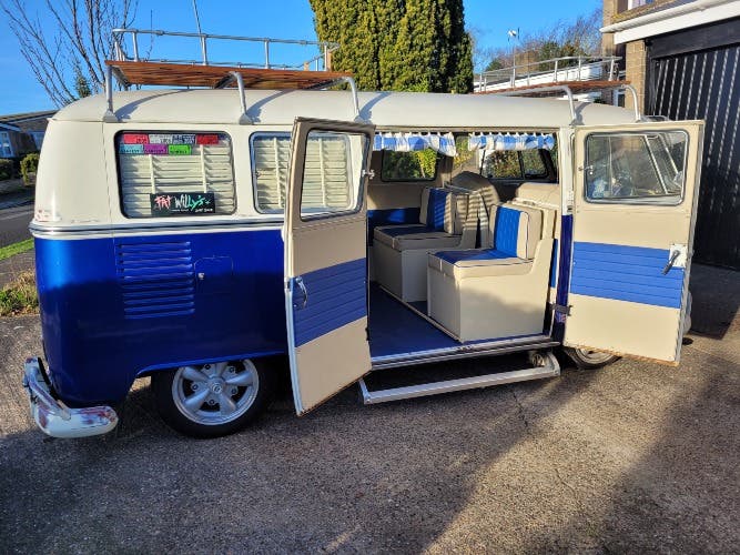 LHD 1964 deluxe microbus