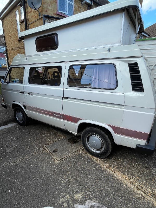 Volkswagen T25 Holdsworth Villa 3 Camper Van 1989