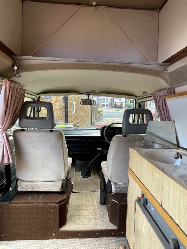Volkswagen T25 Holdsworth Villa 3 Camper Van 1989