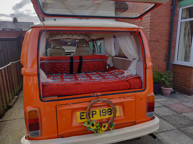 1979 T2 2 Litre, Twin sliding door