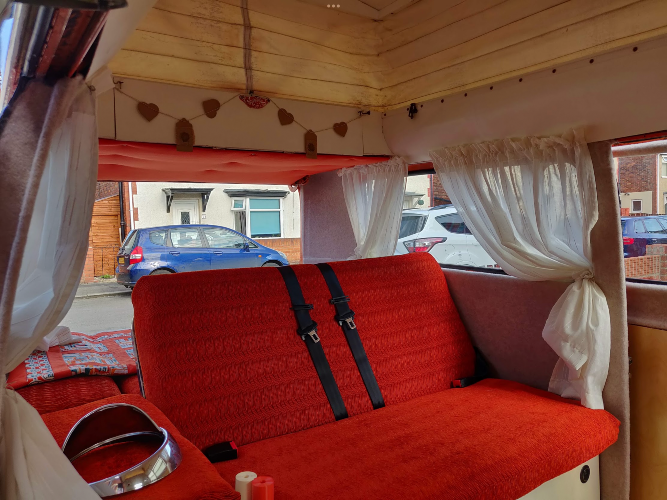 1979 T2 2 Litre, Twin sliding door