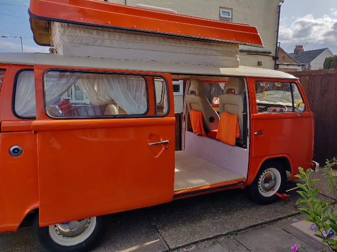 1979 T2 2 Litre, Twin sliding door