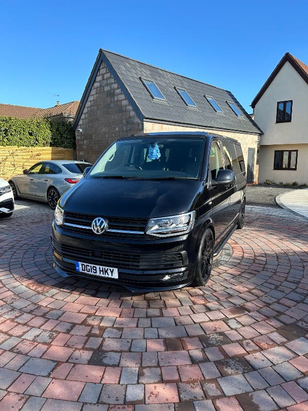 VW T6 Day / Camper - Base model T32 Highline 204 HP DSG Gearbox