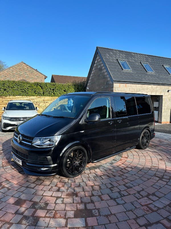 VW T6 Day / Camper - Base model T32 Highline 204 HP DSG Gearbox