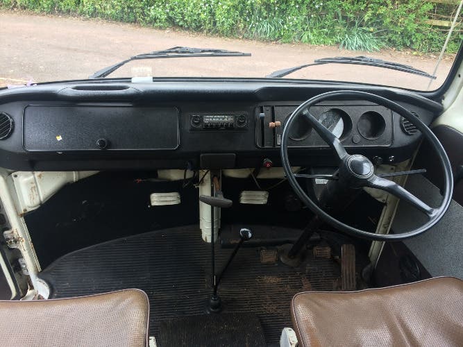 Volkswagen T2 Bay