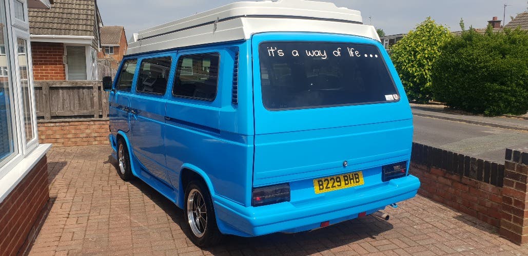 VW T25 1.6 Diesel Pop Top Day Van.