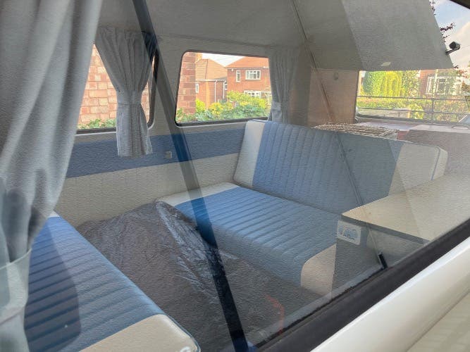 VW Type 2 /Subaru 2.0l engine + gearbox 1974  T2 bay  RHD (Toby)Celeb ownedTax and Mot exempt.