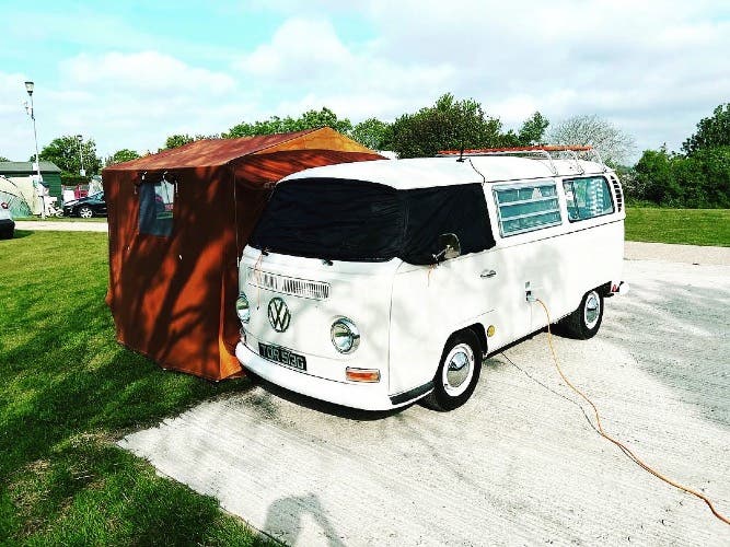 T2 early bay low light Westfalia