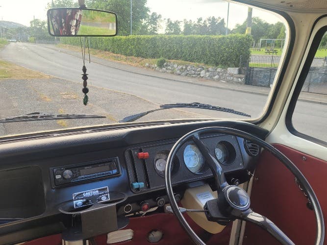 VW T2 BAY ( 1973 ) RHD with Dormobile roof
