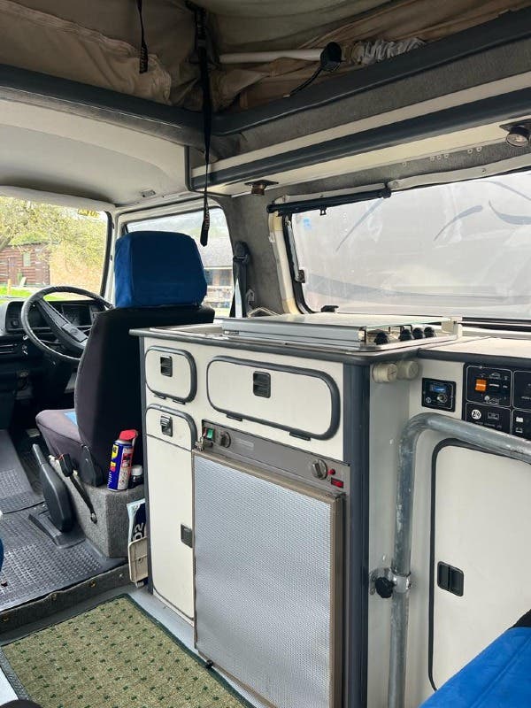 Kippy for sale: Beautiful 1989 T25 (New Engine 2005- 12,000 miles)
