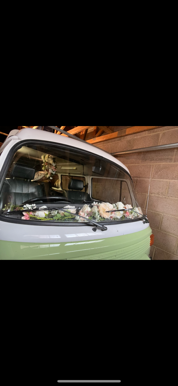 Volkswagen T2 Kombi Danbury diamond conversion 5 seats 4 berth Apple car play