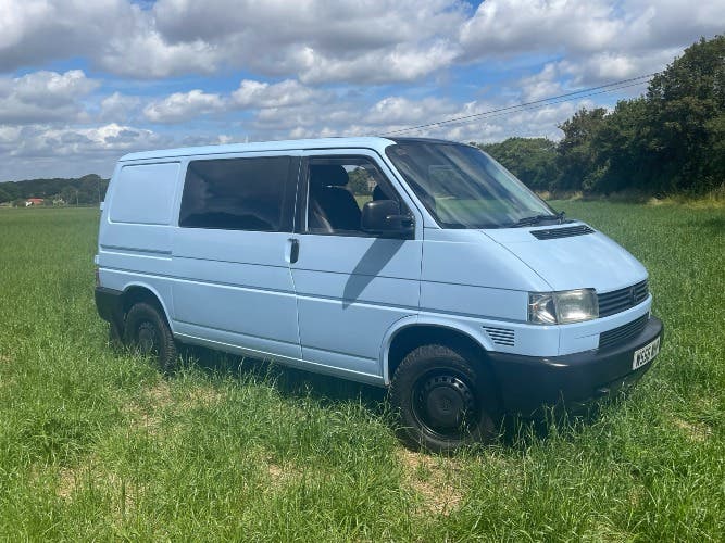 VW T4 Synchro 2.5 TDi, 2000, SW, Diesel, Expedition Vehicle, Off Road Day Van. RARE and collectable, soon to be vintage. Ready to use now.