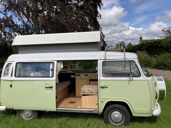 2008 Volkswagen T2 Danbury Diamond 7 seater sleeps 4 low miles (28,000) 2 owners.
