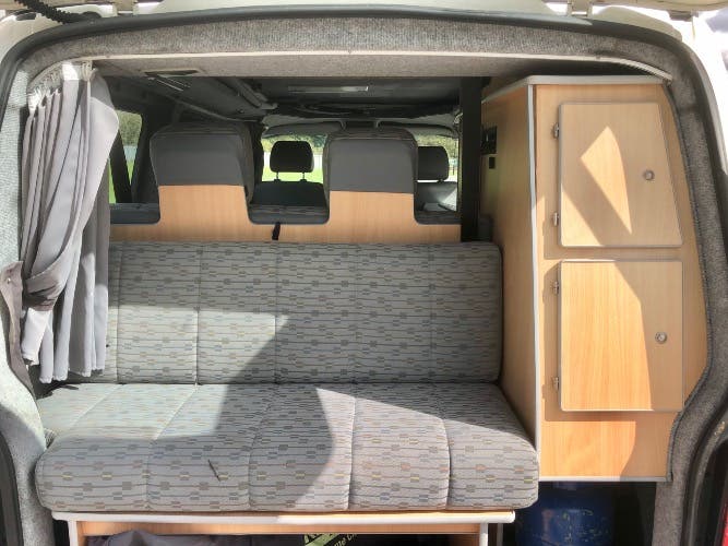2006 Immaculate VW T5 Leisure Drive Camper