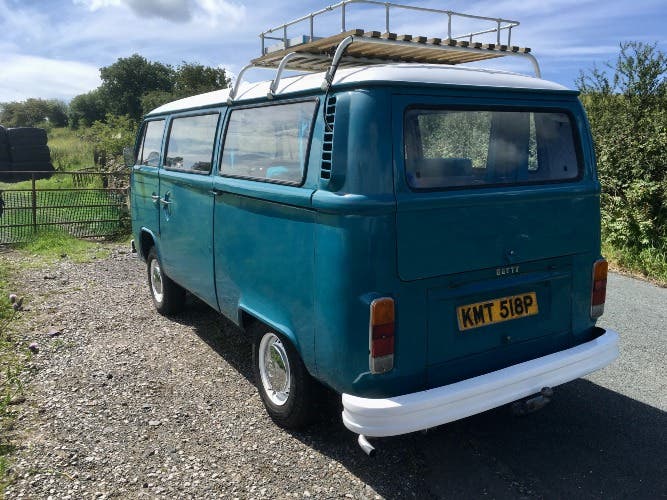 VW T2 BAY CAMPER 1976