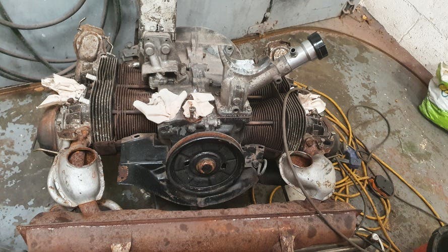 1302s 1600 Engine