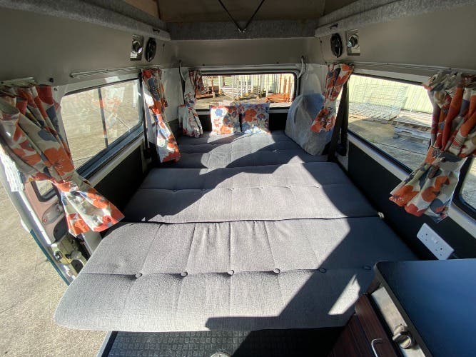 2012 Volkswagen T2 Kombi Danbury Diamond