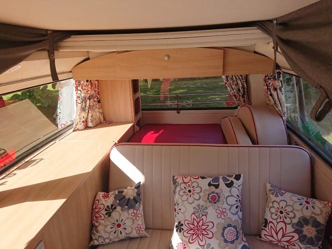 RHD Australian import, Stunning inside and out. for sale with 1 years warranty. VW camper specialist 19 years. Oxfordshire