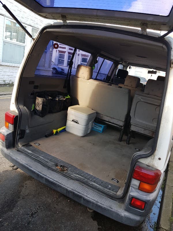 T4 caravelle LWB 9 seat