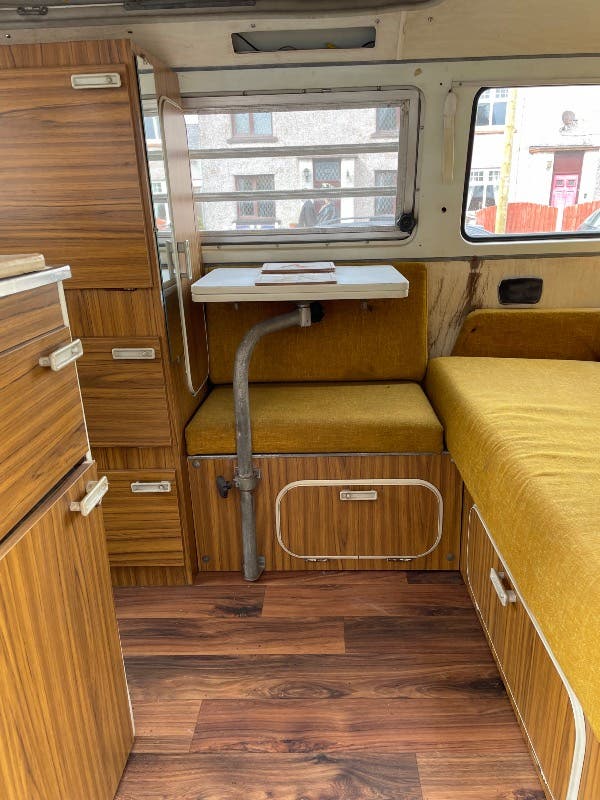 1972 T2 Westfalia Bay