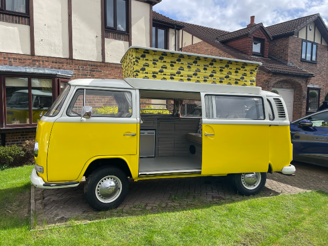 Vw T2 - showroom condition (72 plate)