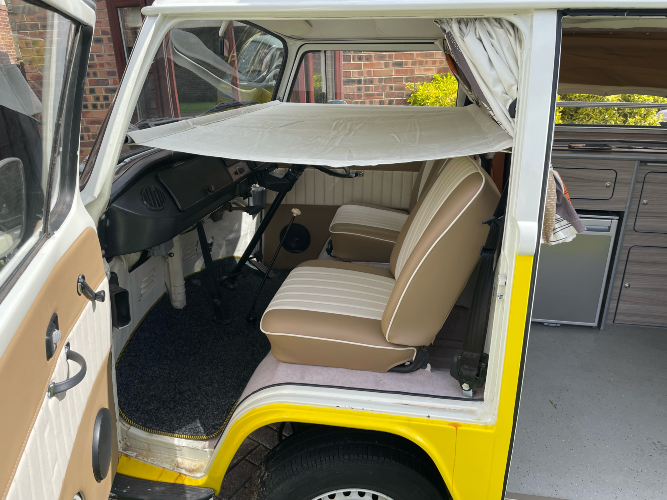 Vw T2 - showroom condition (72 plate)