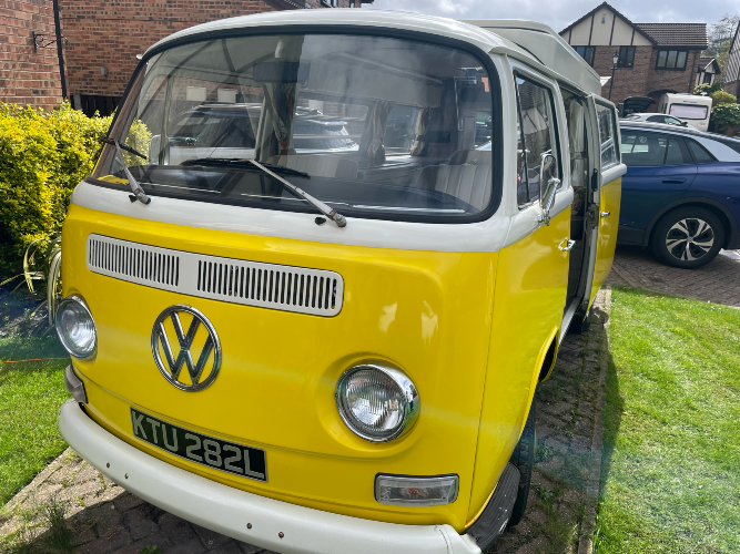Vw T2 - showroom condition (72 plate)