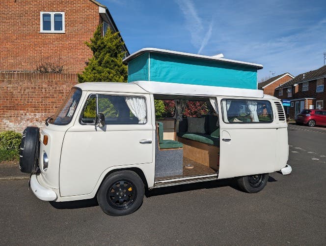 1976 VW T2 Bay RHD with Pop Top