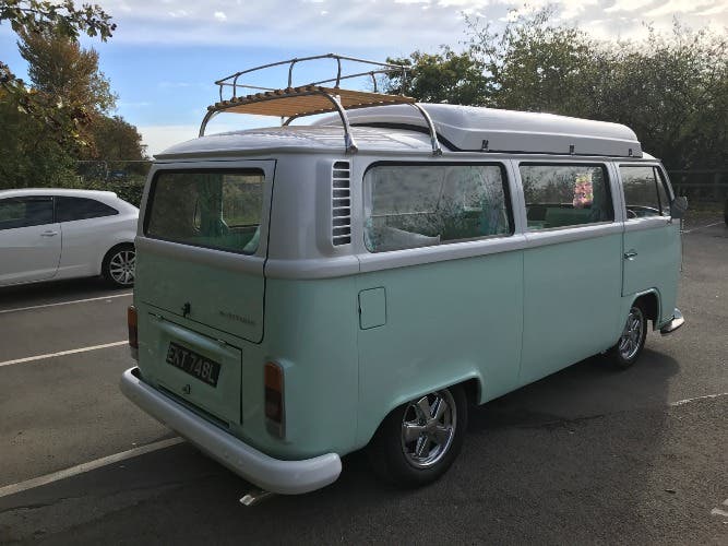 VW T2 1972 Dormobile Bay Window RHD