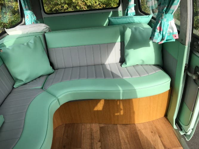 VW T2 1972 Dormobile Bay Window RHD