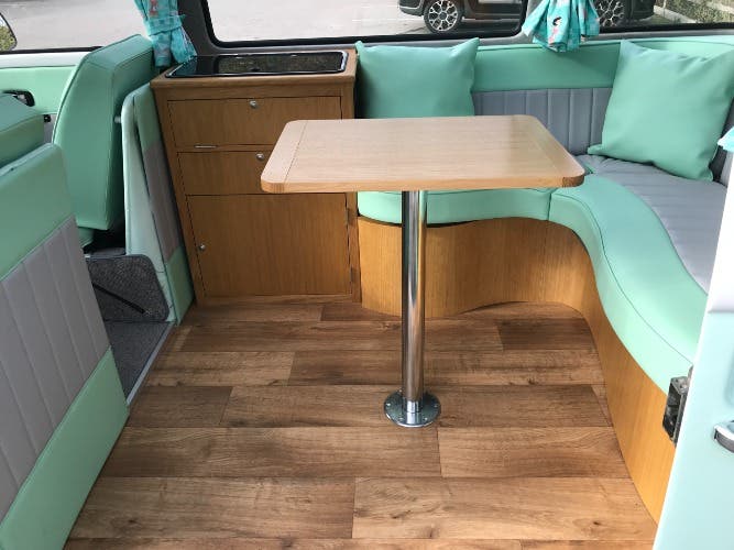 VW T2 1972 Dormobile Bay Window RHD