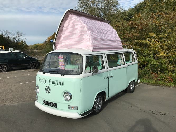 VW T2 1972 Dormobile Bay Window RHD