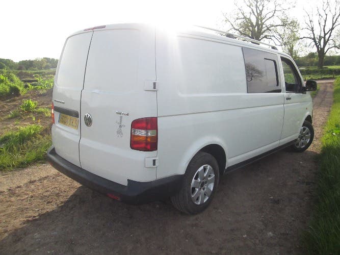 Volkswagen VW Transporter T5 Long-Wheel Base LWB 2004
