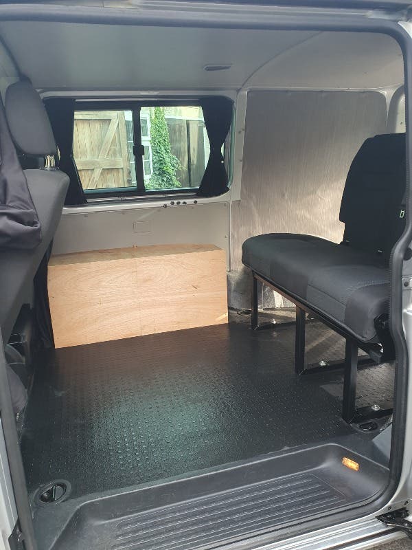 VW Transporter Kombi Highline T32 Rib bed swivel seat 2018 41800 miles