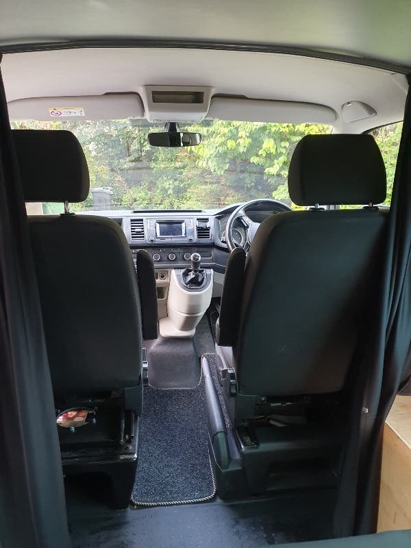 VW Transporter Kombi Highline T32 Rib bed swivel seat 2018 41800 miles