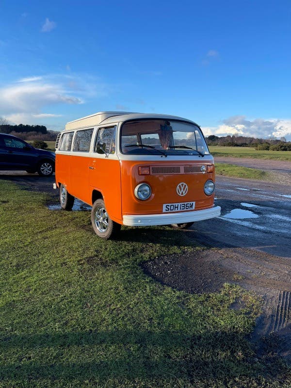Volkswagen type 2 Devon (1974)