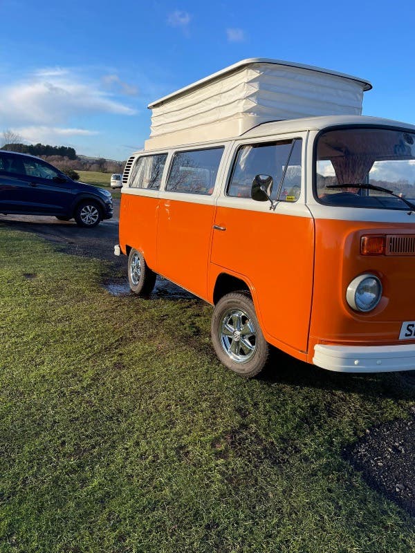 Volkswagen type 2 Devon (1974)