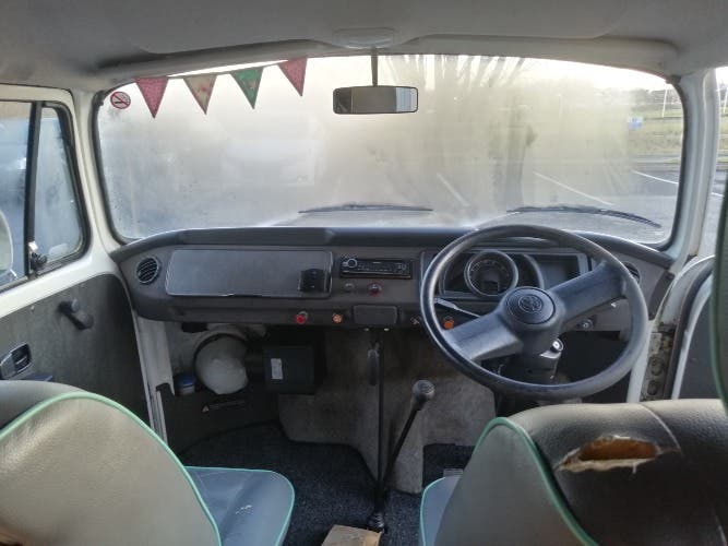 Willow, 2010 VW Kombi Danbury Rio. High spec