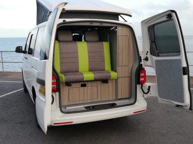VW T6 Startline registered February 2016 (white)