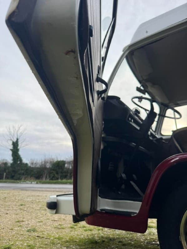 Combi VW T2b Karman Mobil 1978