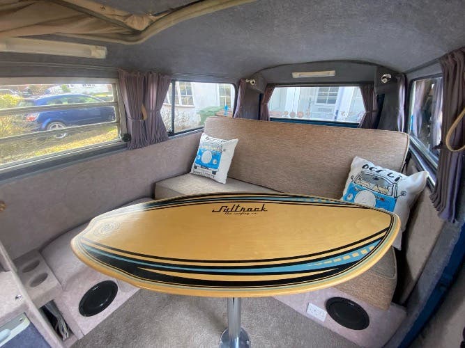 VW T2 Bay Window (Bertie)