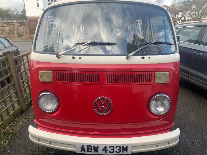 Classic VW Camper – Ready to Roam